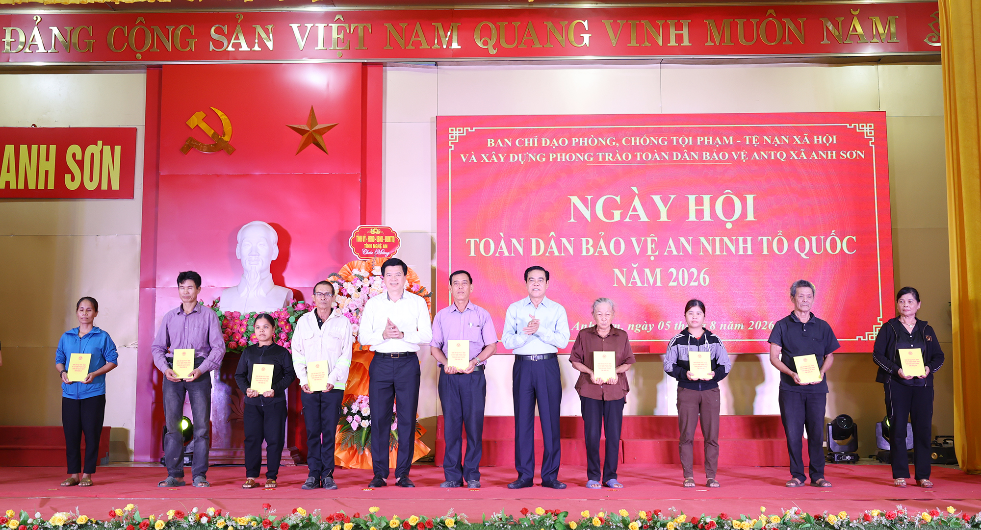 Anh-tin-bai